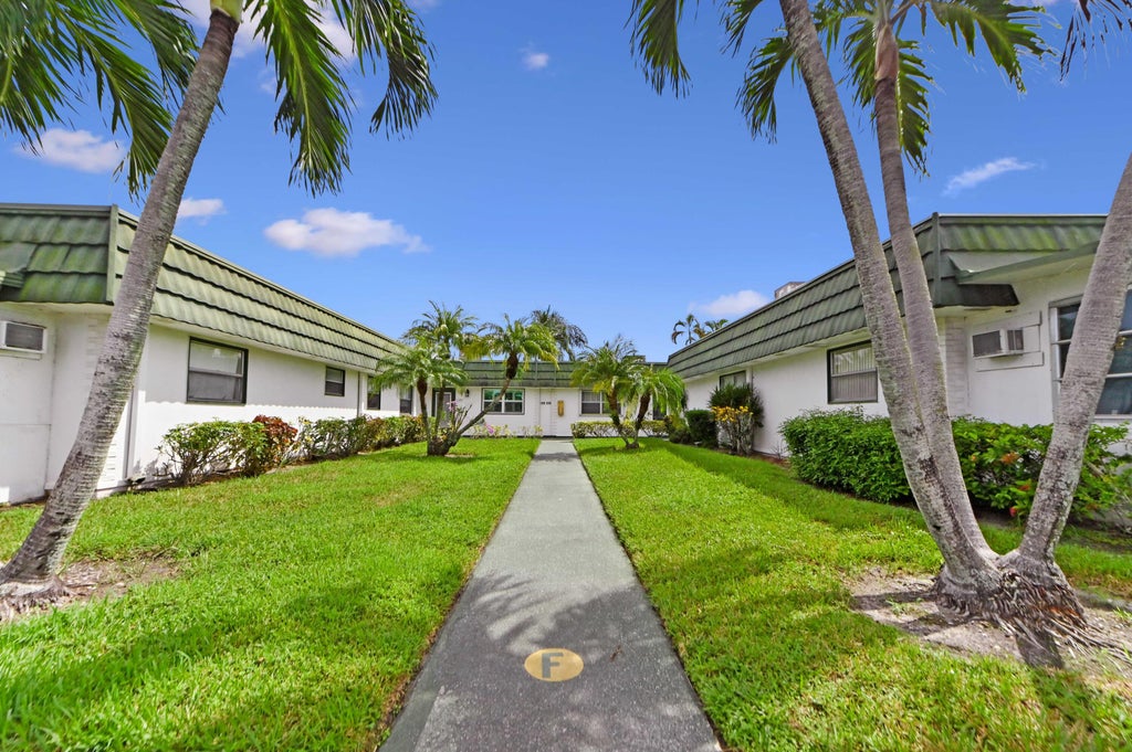 Photo of 129 WATERFORD F Way, Delray Beach, FL 33446 (MLS # B26074615)