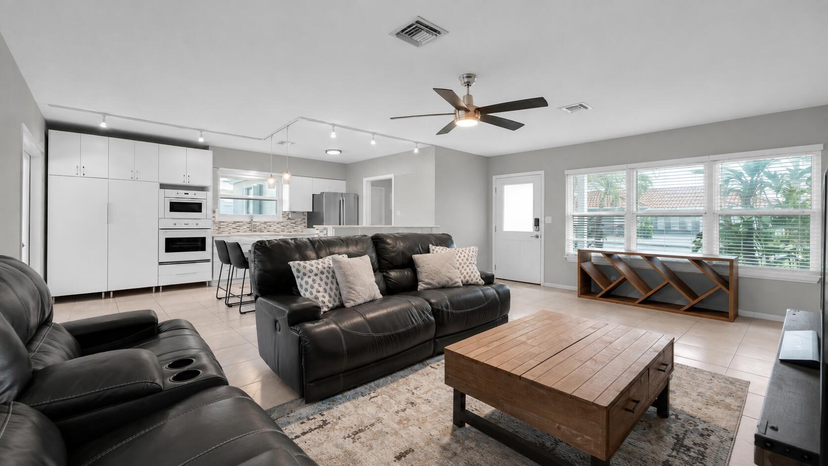 935 Nautilus Isle