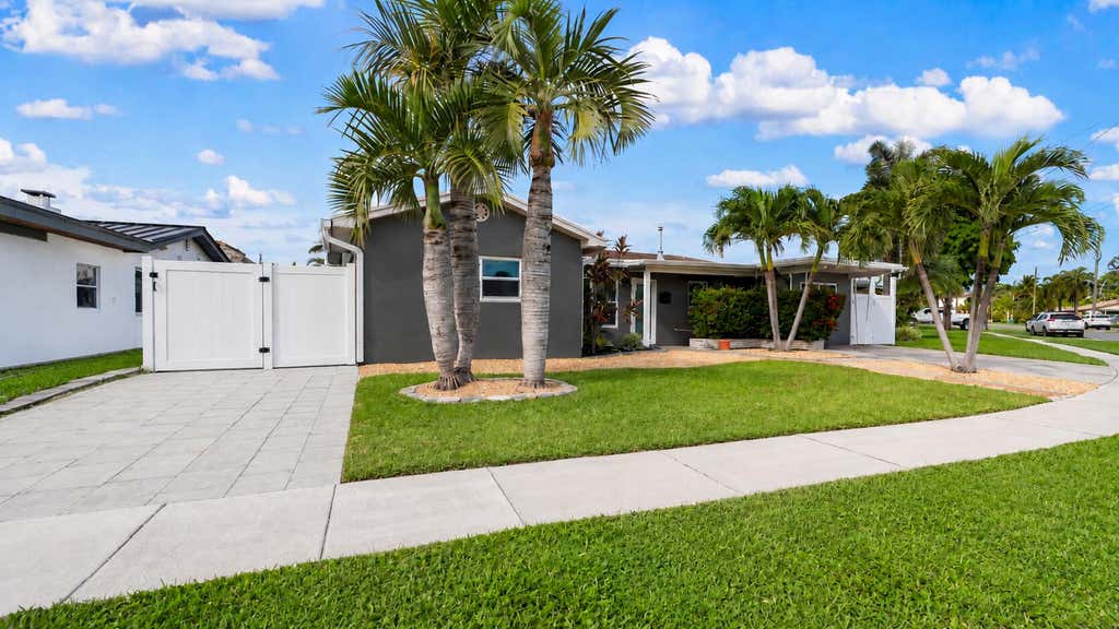 Photo of 935 Nautilus Isle, Dania Beach, FL 33004 (MLS # B26065915)