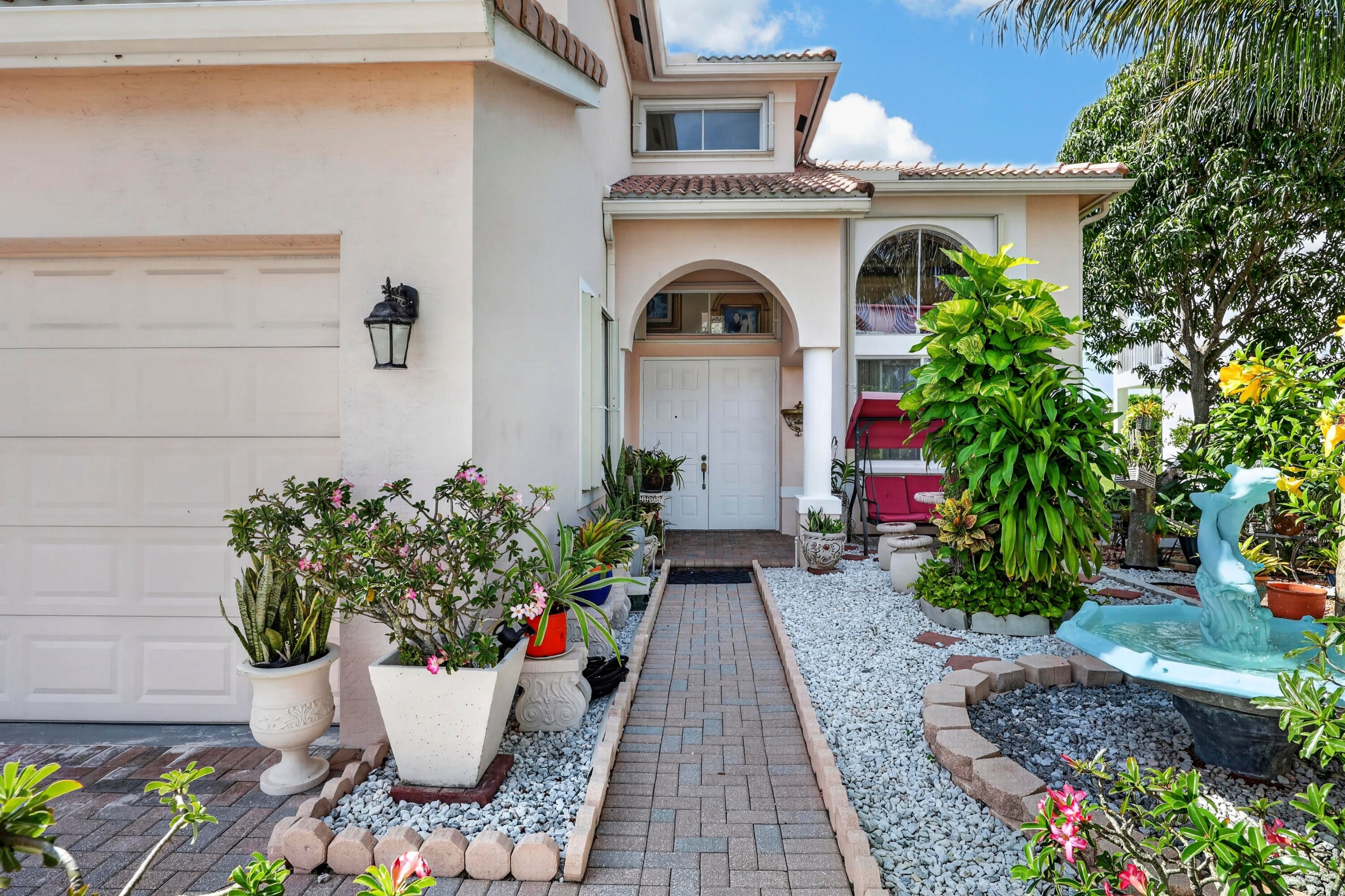 120 ISOLA Circle