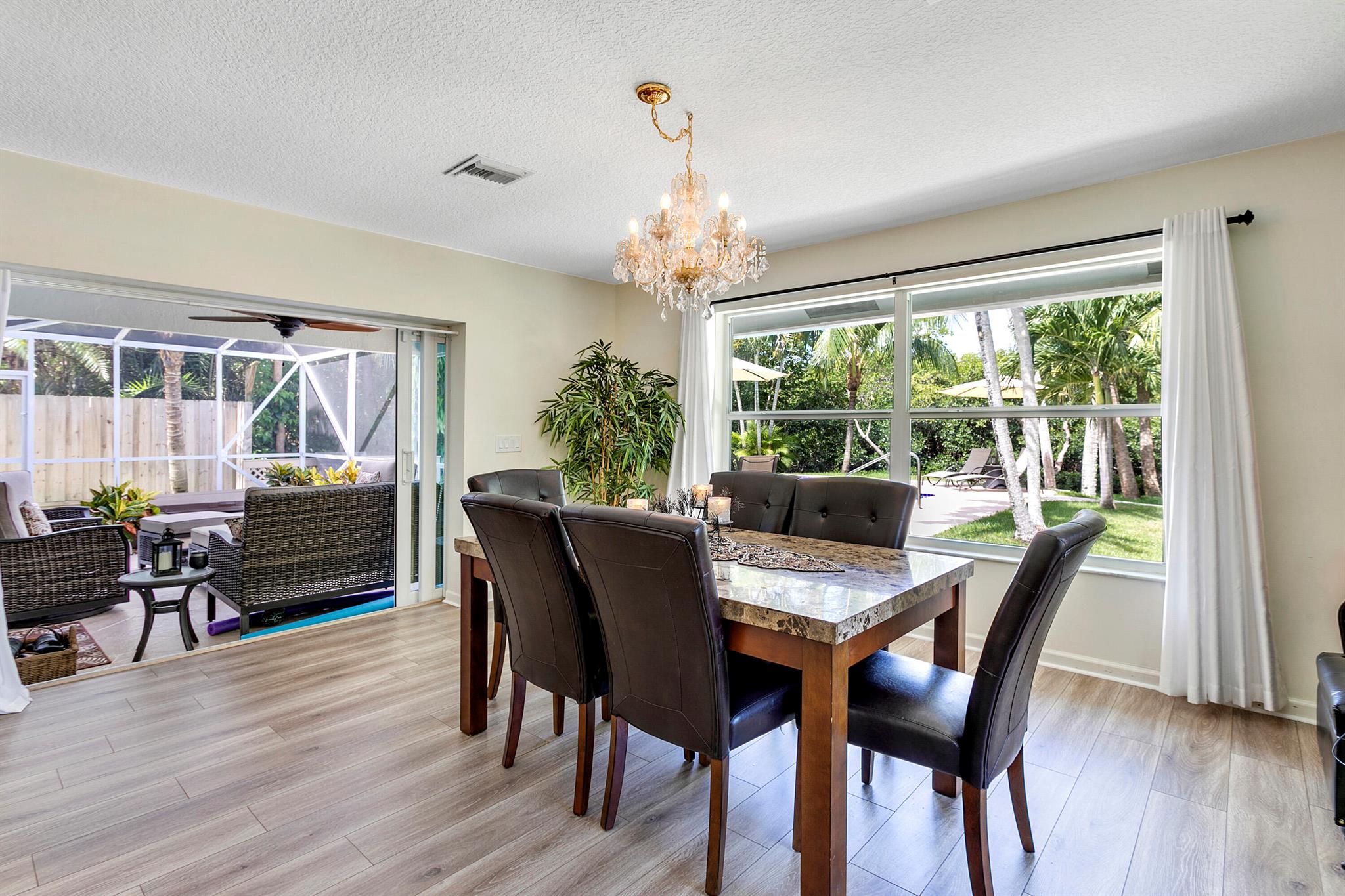 JUPITER WOODS - Residential