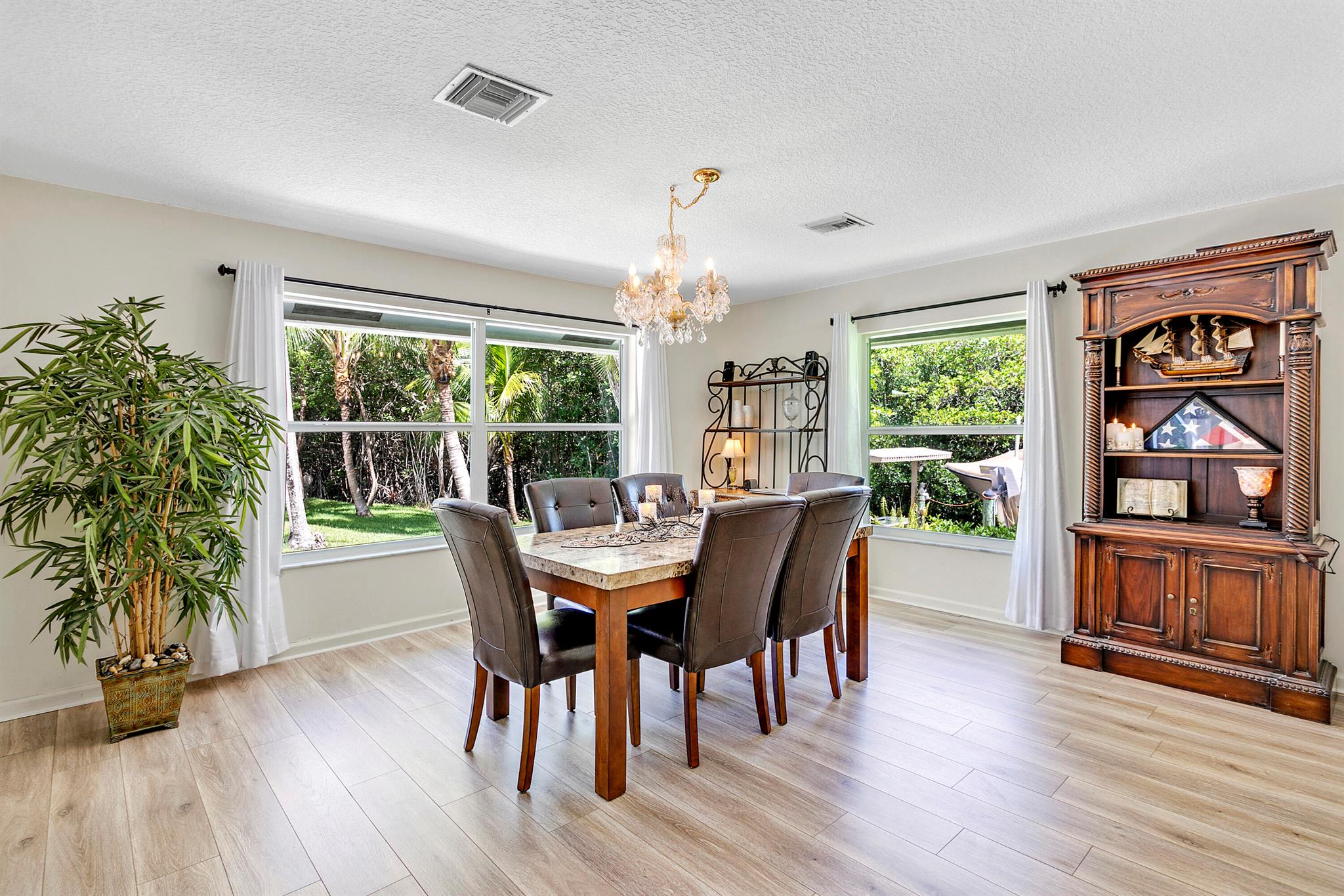 JUPITER WOODS - Residential