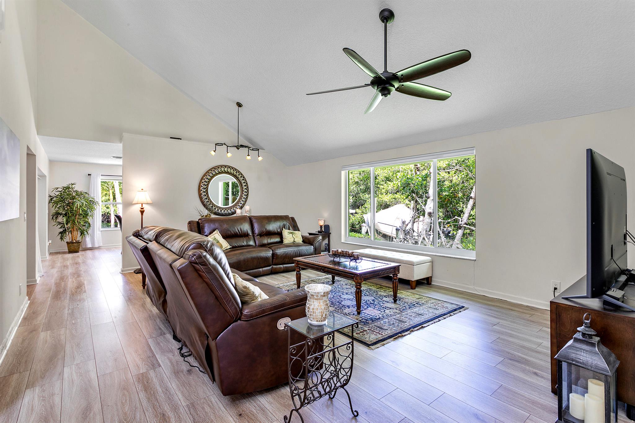 JUPITER WOODS - Residential