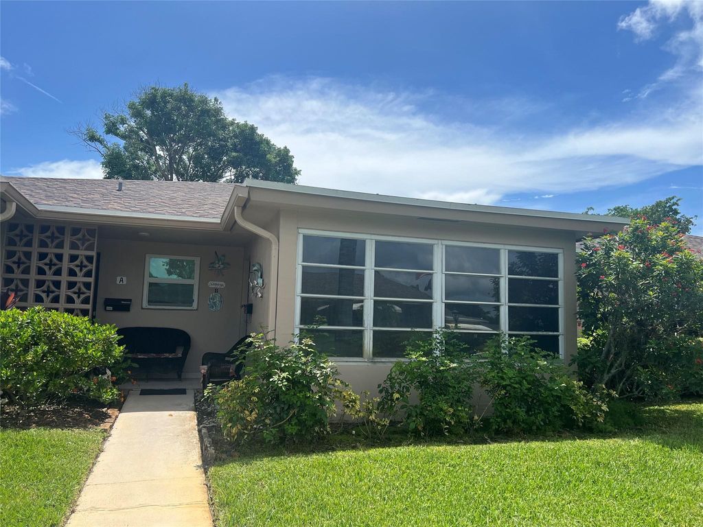 Photo of 1267 S High Point Place #B, Delray Beach, FL 33445 (MLS # F10390082)