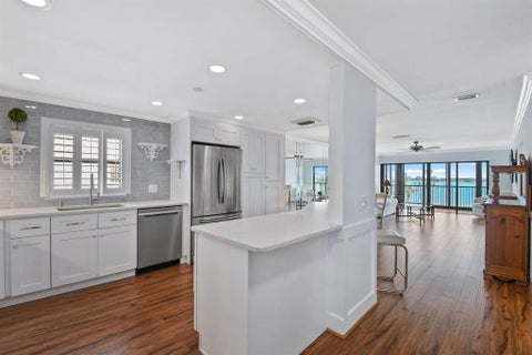 Featured picture for the property R10732845