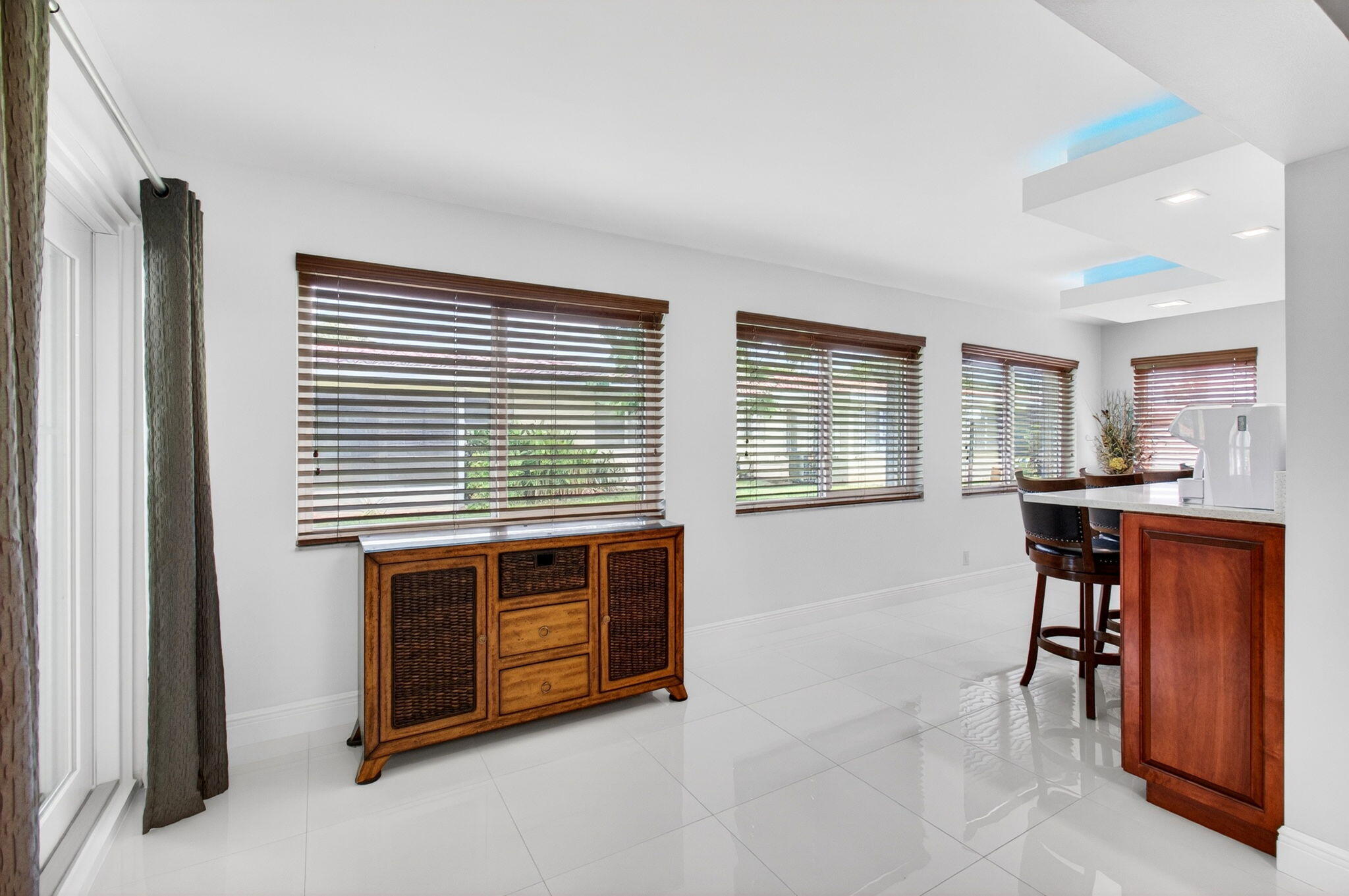 CRYSTAL LAKE VILLAS - Residential