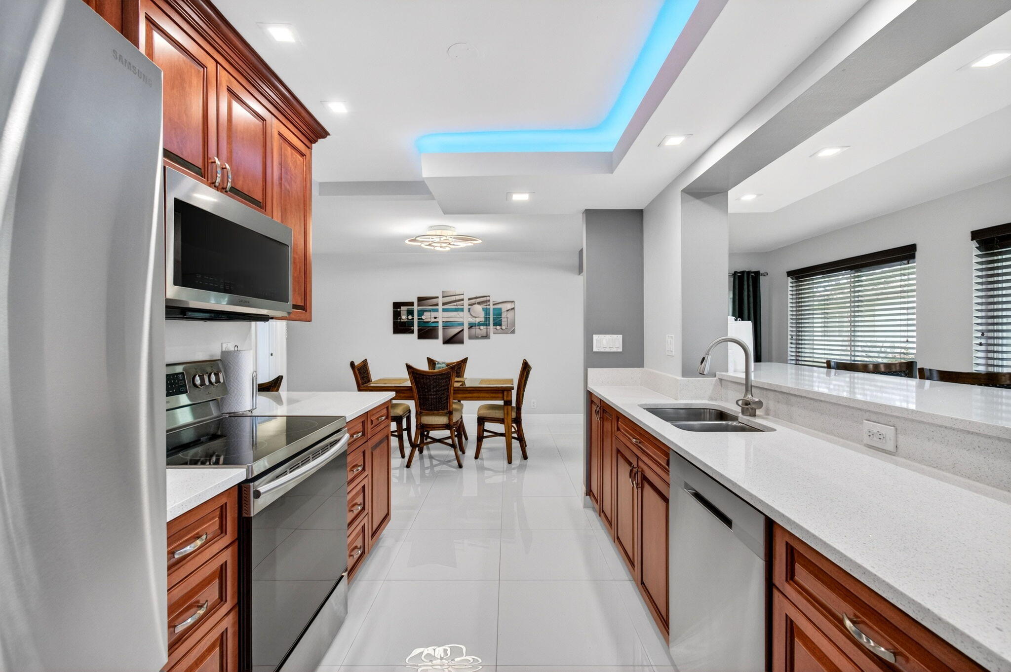 CRYSTAL LAKE VILLAS - Residential