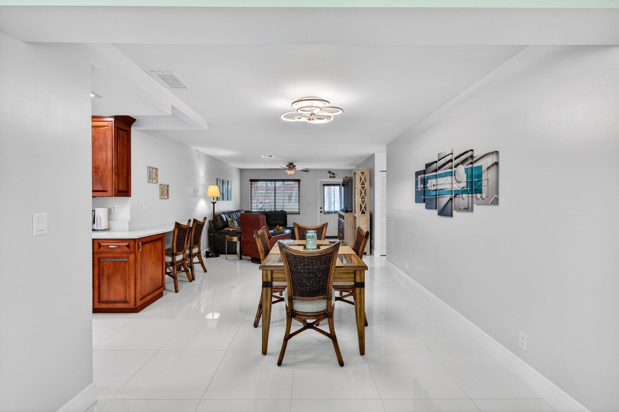 CRYSTAL LAKE VILLAS - Residential