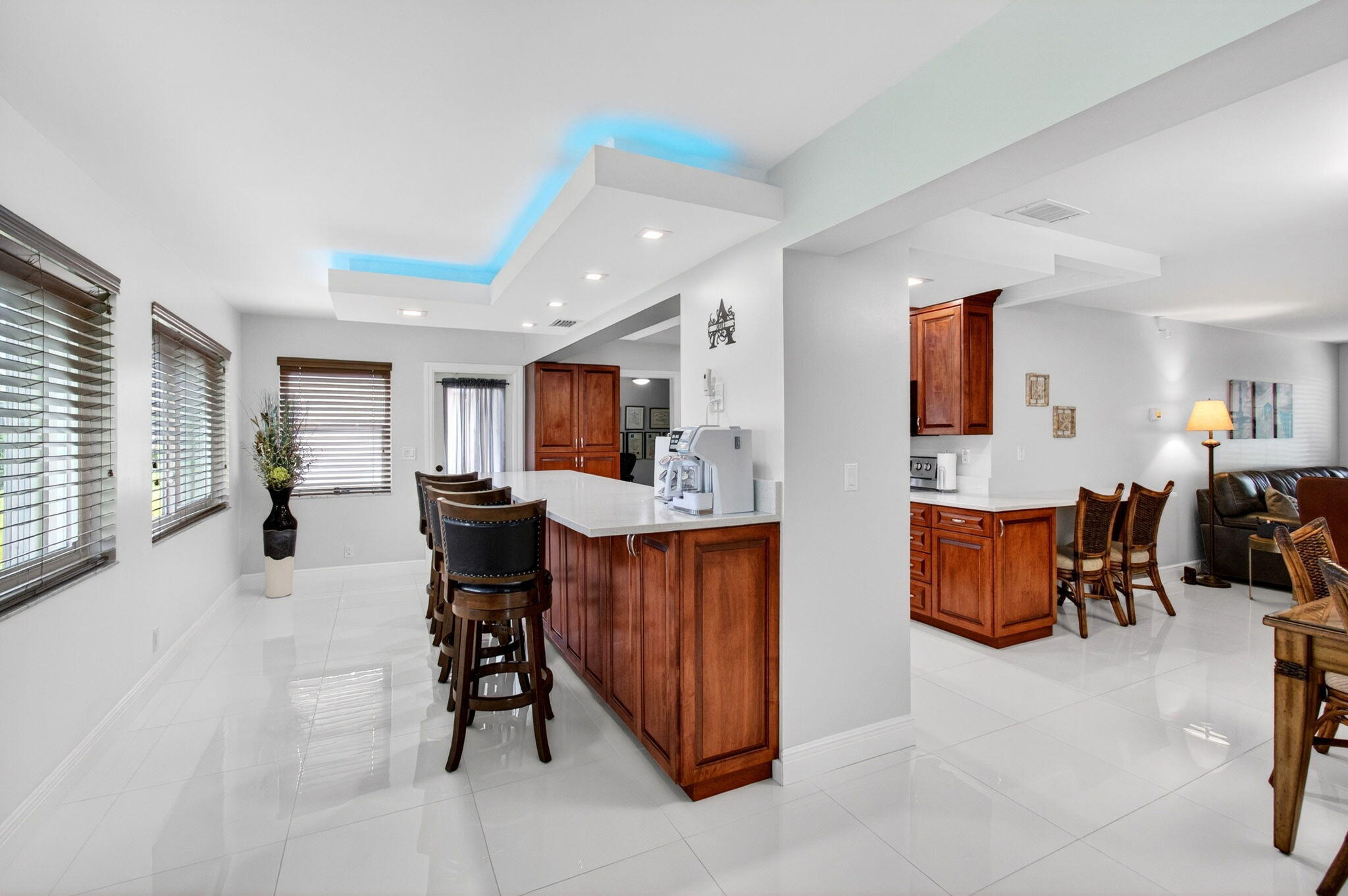 CRYSTAL LAKE VILLAS - Residential