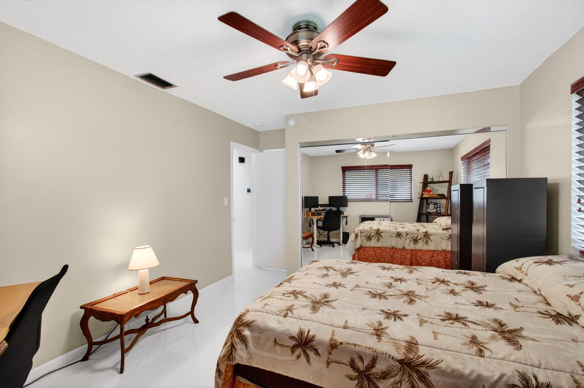 CRYSTAL LAKE VILLAS - Residential