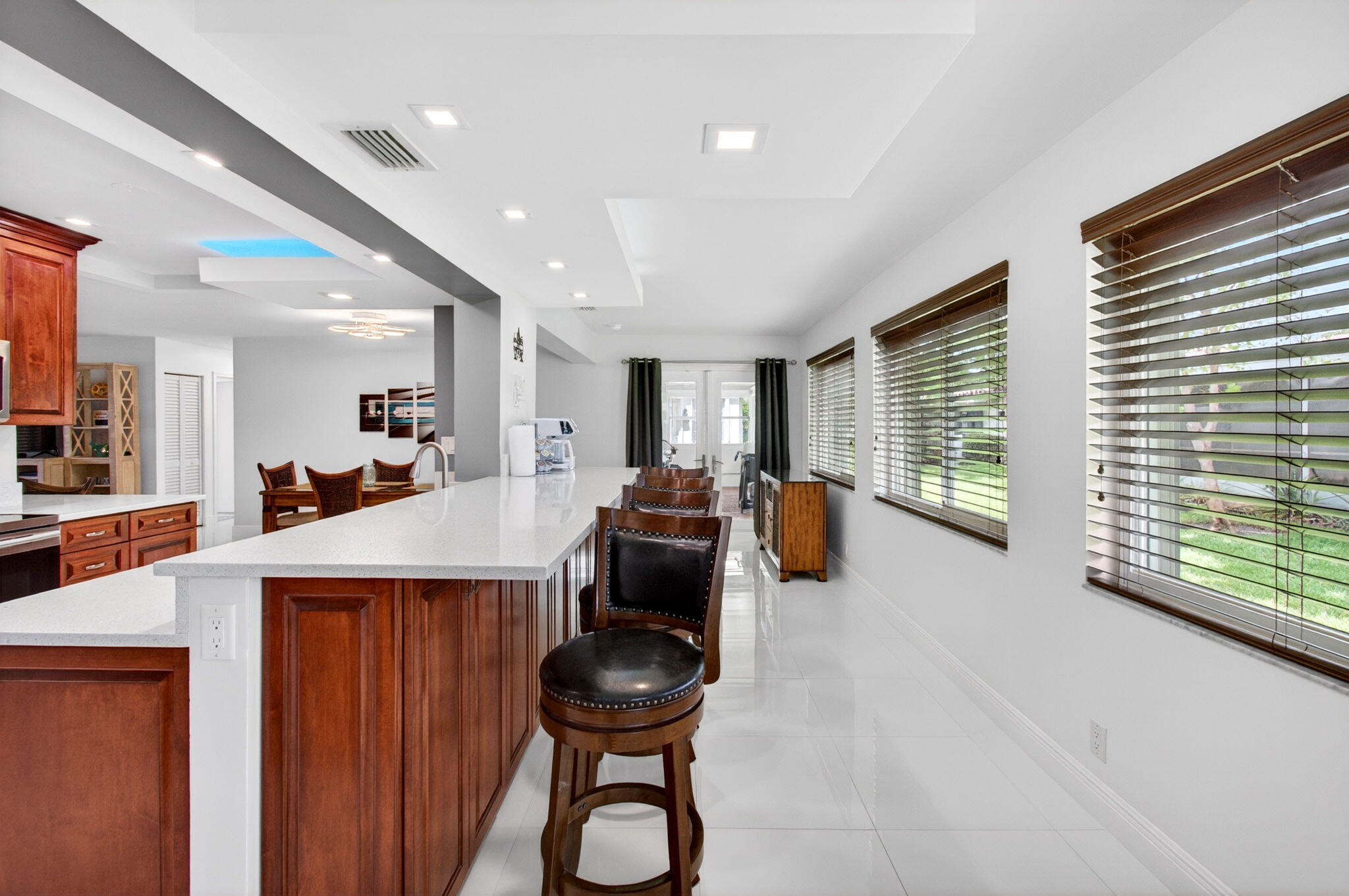 CRYSTAL LAKE VILLAS - Residential