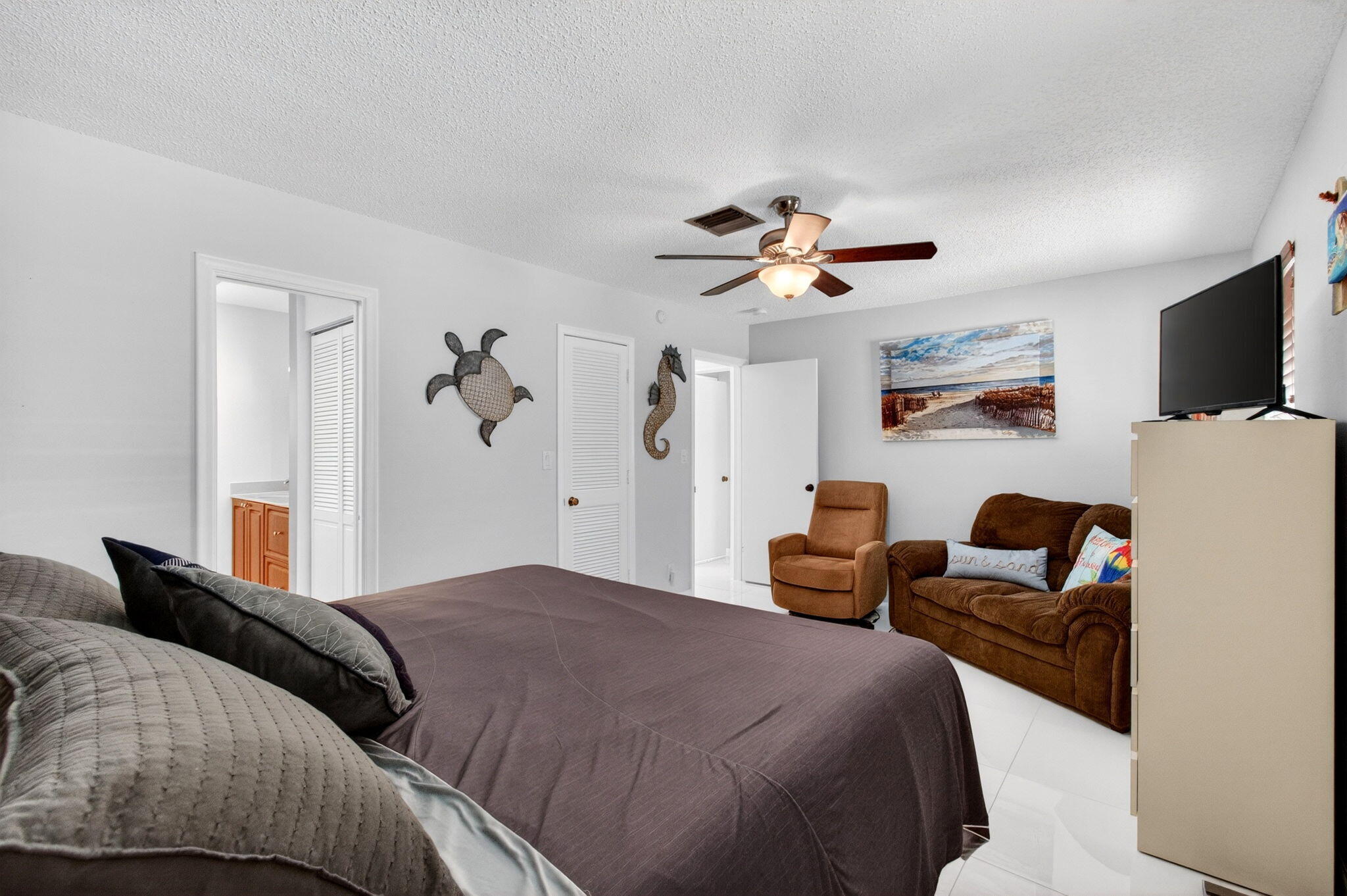 CRYSTAL LAKE VILLAS - Residential