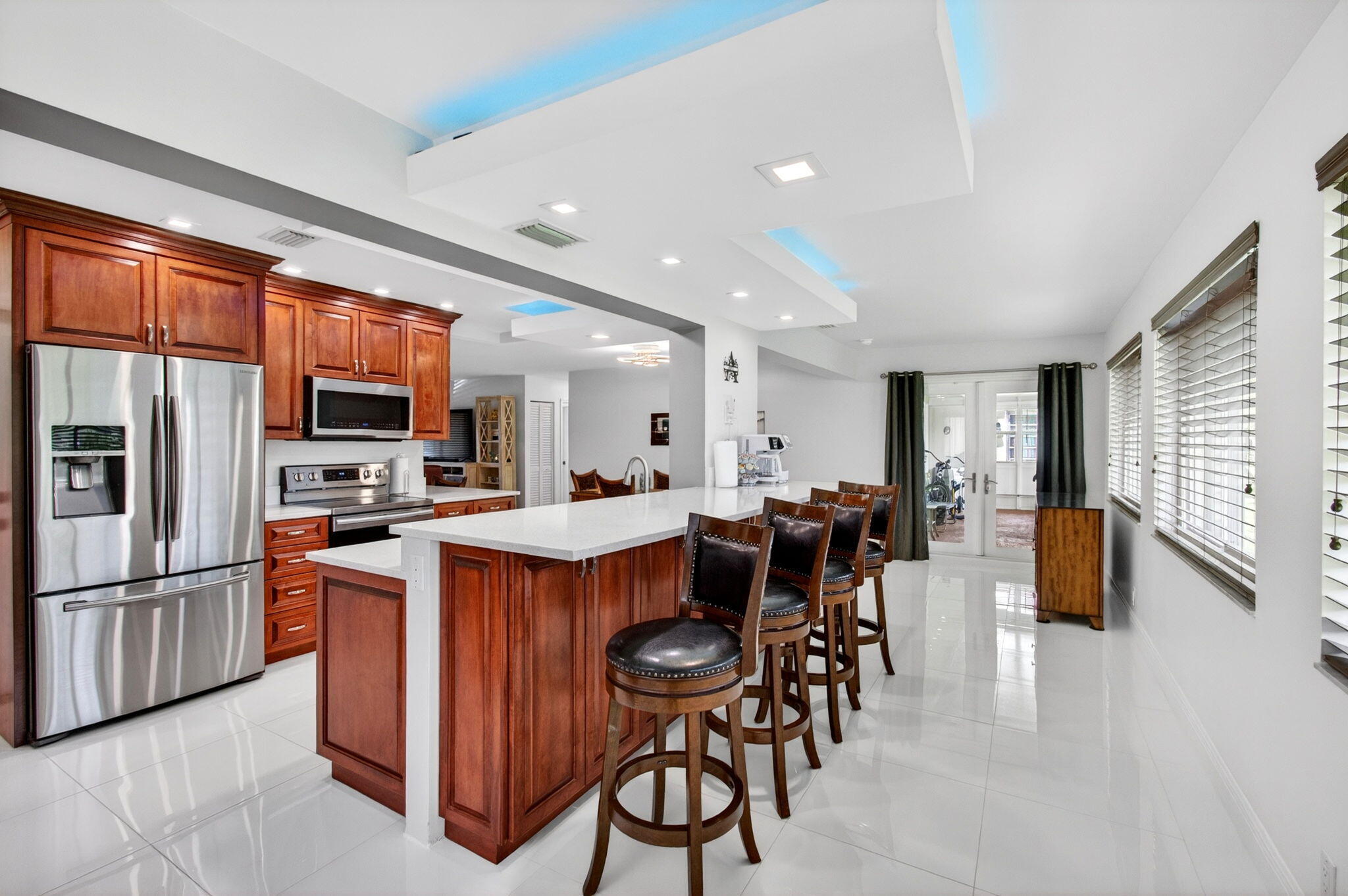 CRYSTAL LAKE VILLAS - Residential