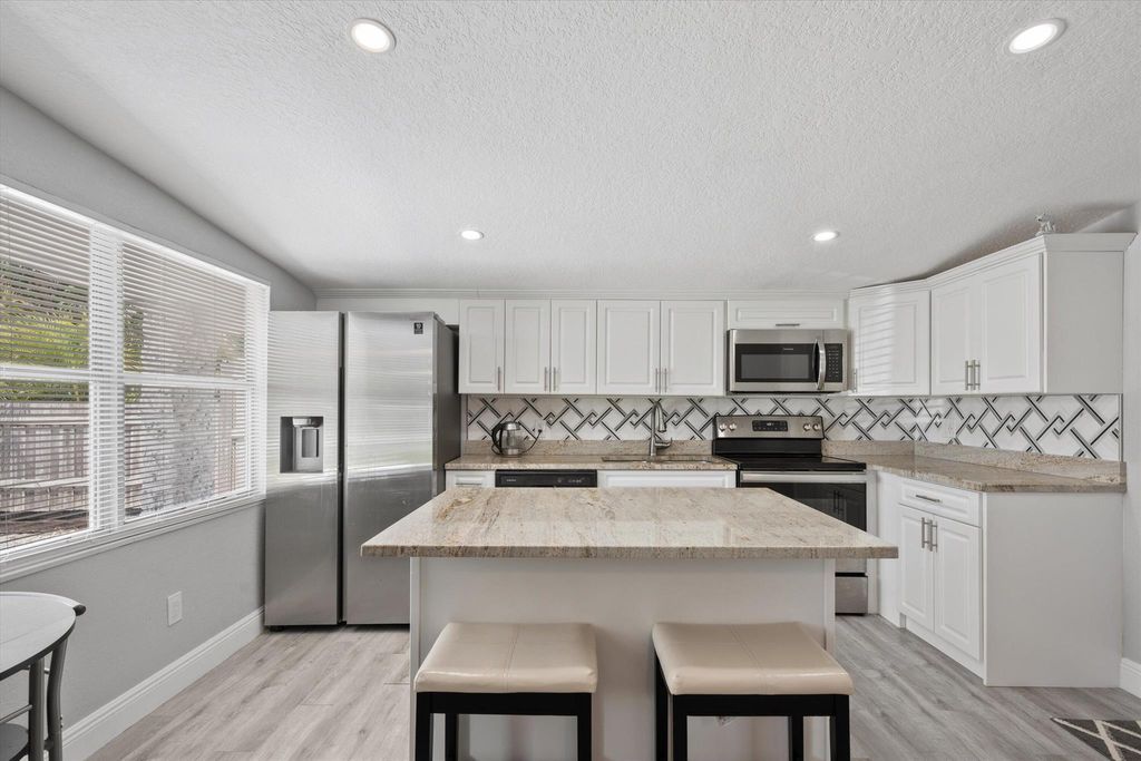 Photo of 326 Glen Arbor Terrace, Boynton Beach, FL 33426 (MLS # R11076394)