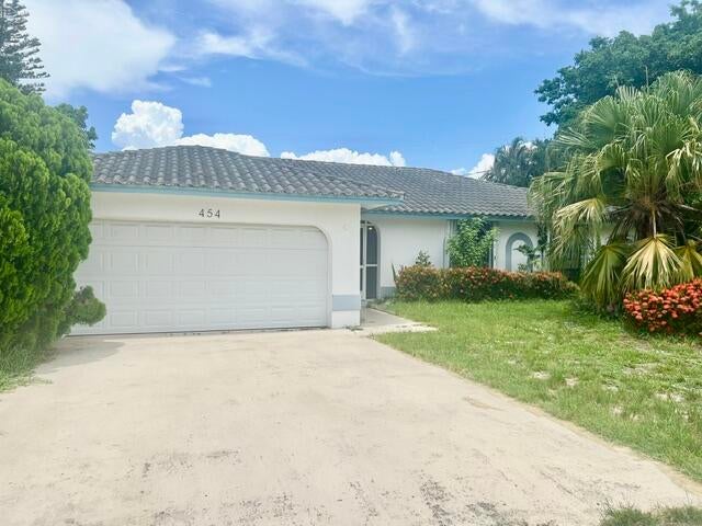 Photo of 454 Cactus Circle, Boca Raton, FL 33487 (MLS # B26050176)