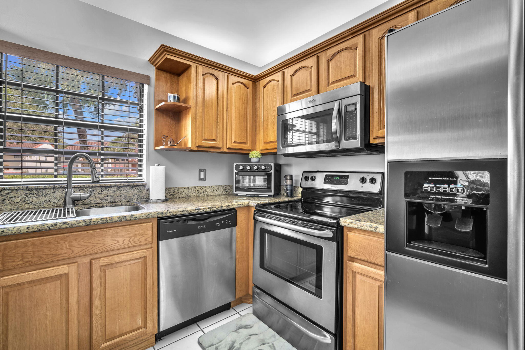 REPUBLIC SQUARE CONDO - Residential