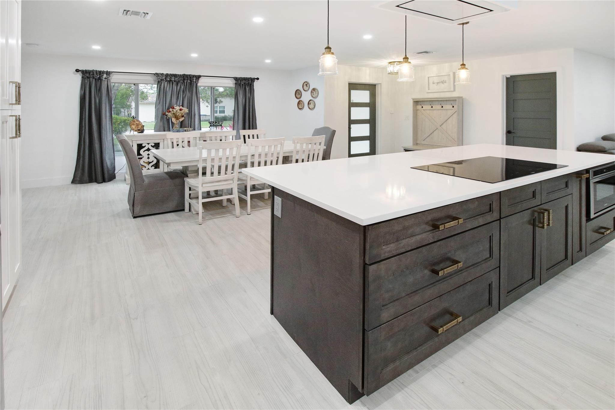 Coral Spgs Country Club - Residential