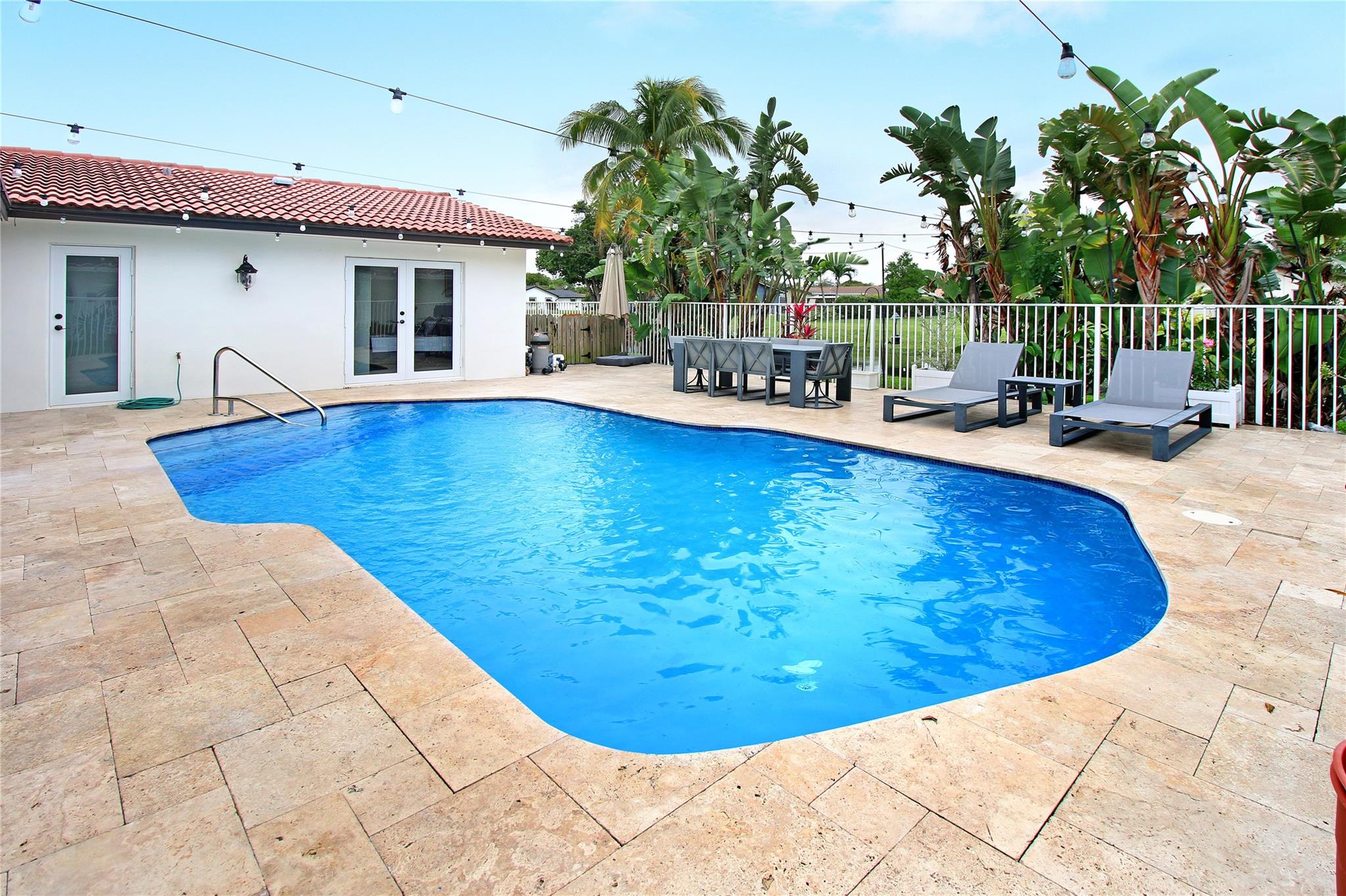 Coral Spgs Country Club - Residential