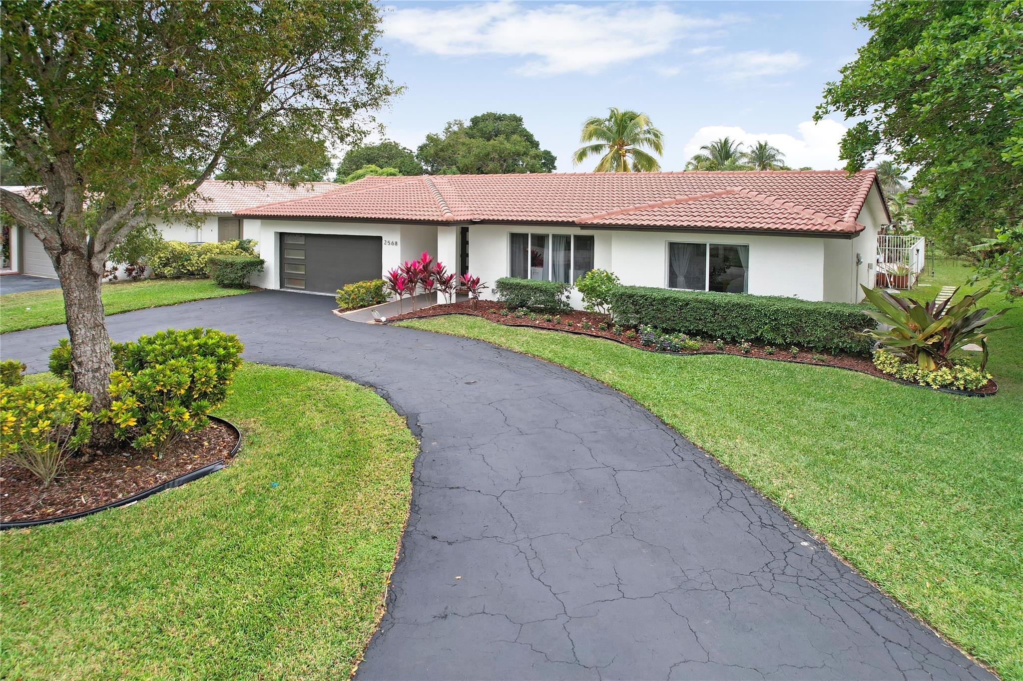 Coral Spgs Country Club - Residential