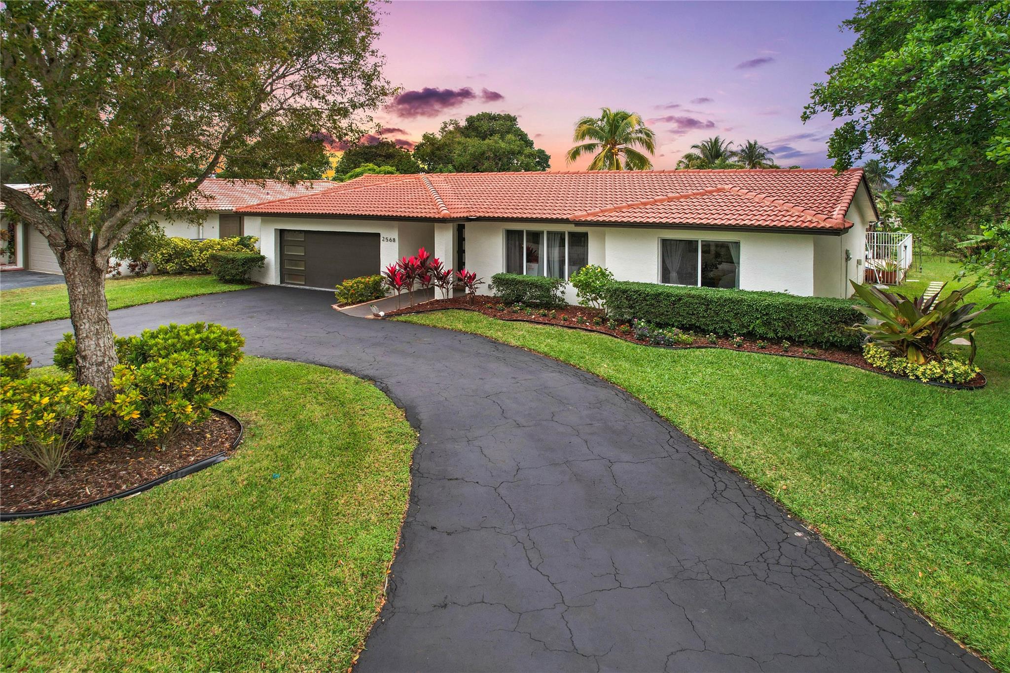 Coral Spgs Country Club - Residential