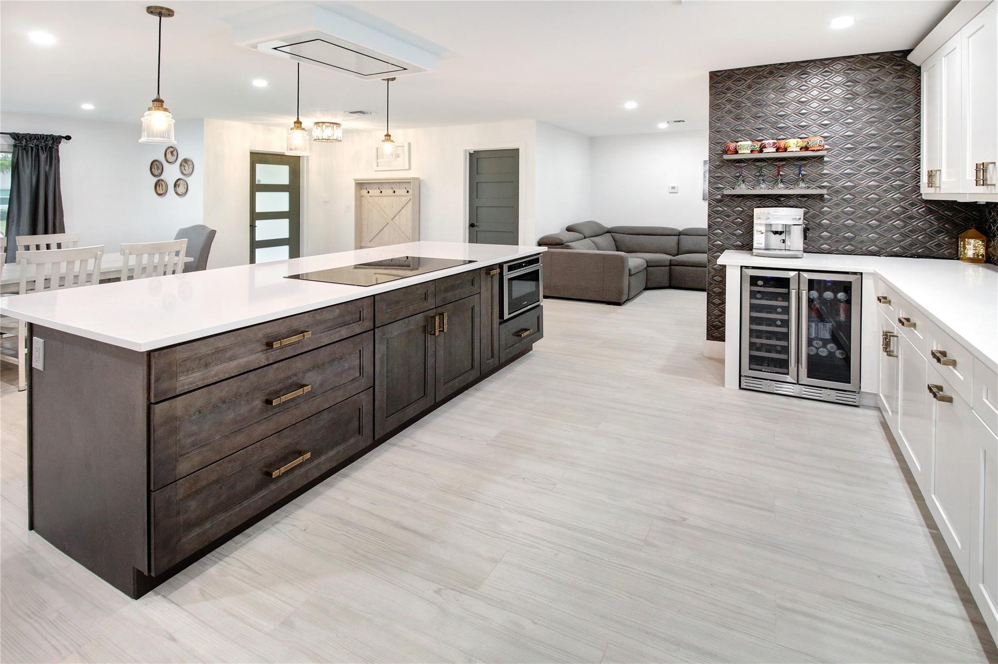 Coral Spgs Country Club - Residential