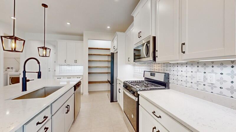 EMERY II - Residential