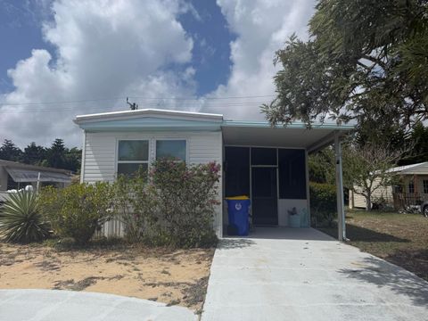 8008 SE Swan Avenue Hobe Sound FL 33455