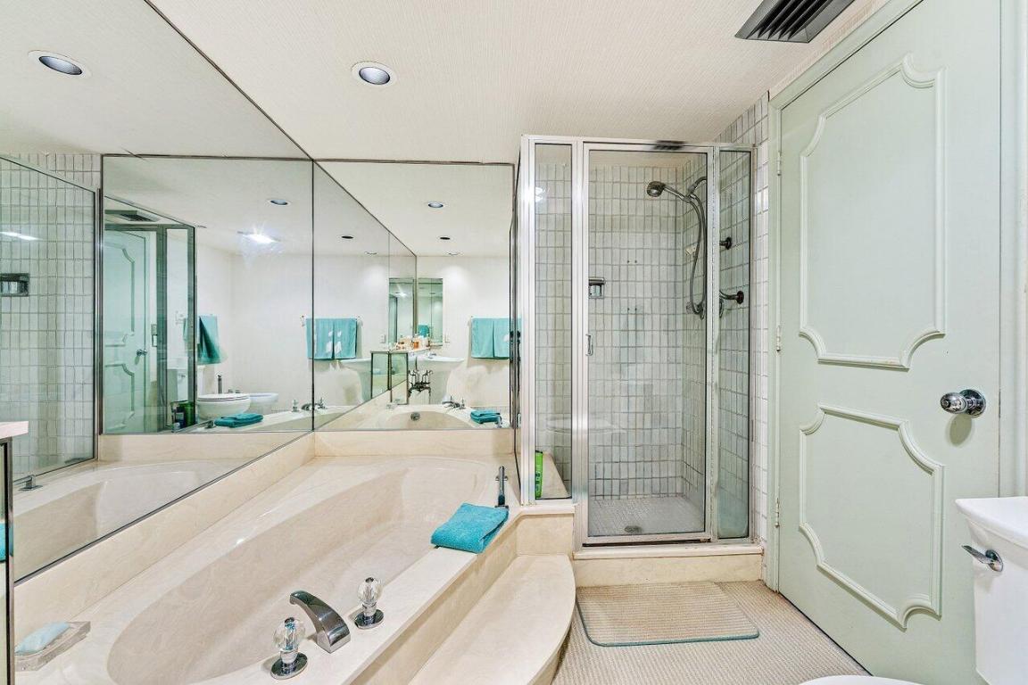 BEACH POINT CONDO - Residential