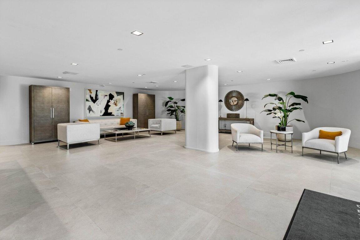 BEACH POINT CONDO - Residential