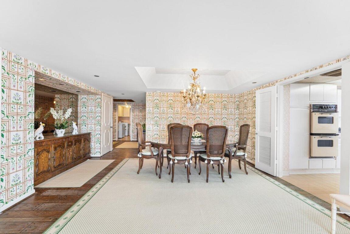 BEACH POINT CONDO - Residential