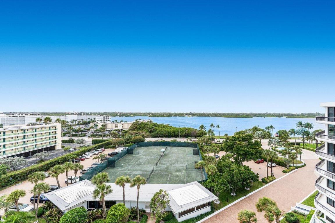 BEACH POINT CONDO - Residential