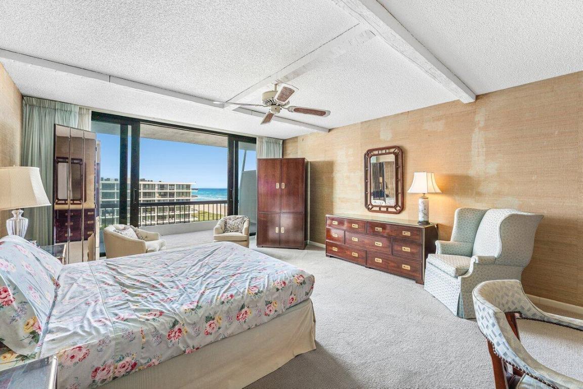 BEACH POINT CONDO - Residential