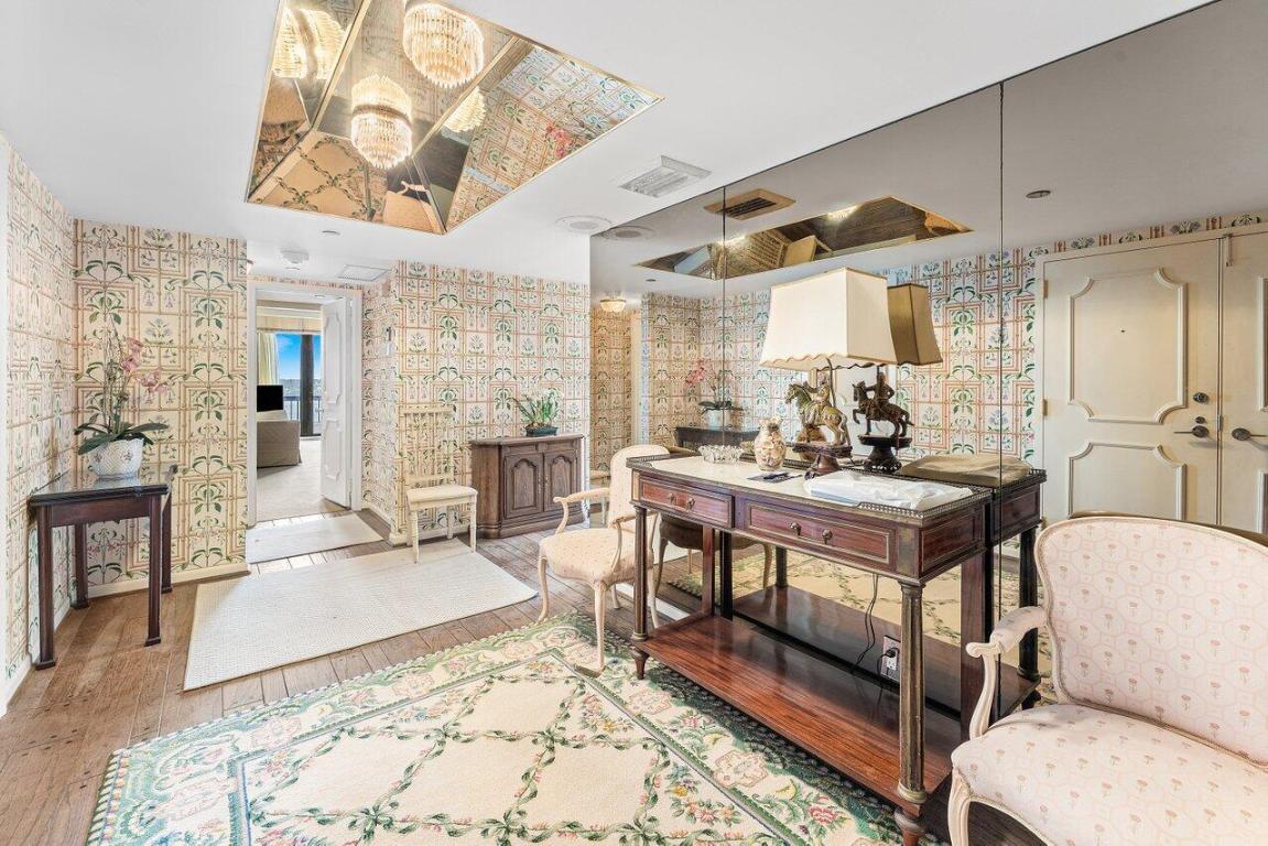 BEACH POINT CONDO - Residential