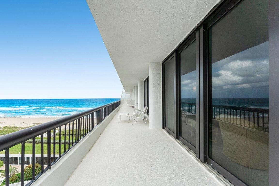 BEACH POINT CONDO - Residential