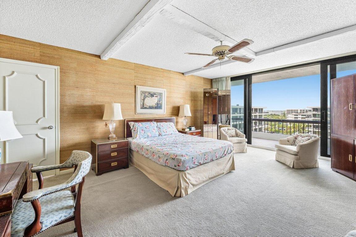 BEACH POINT CONDO - Residential