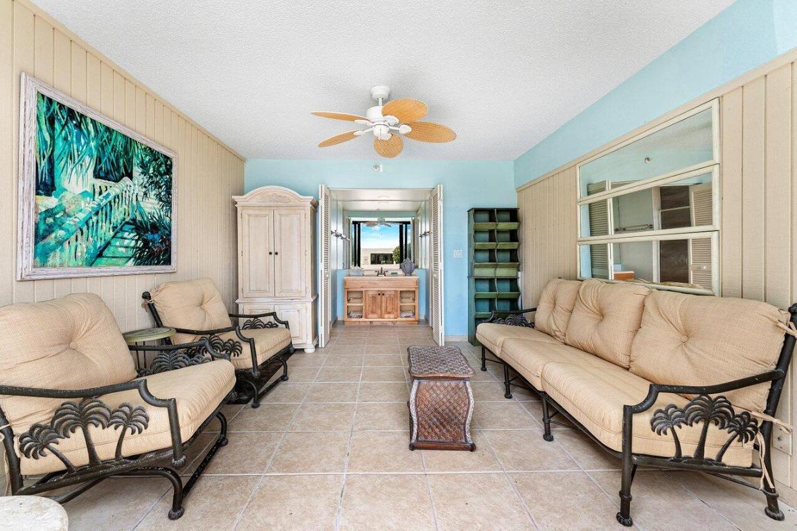 BEACH POINT CONDO - Residential