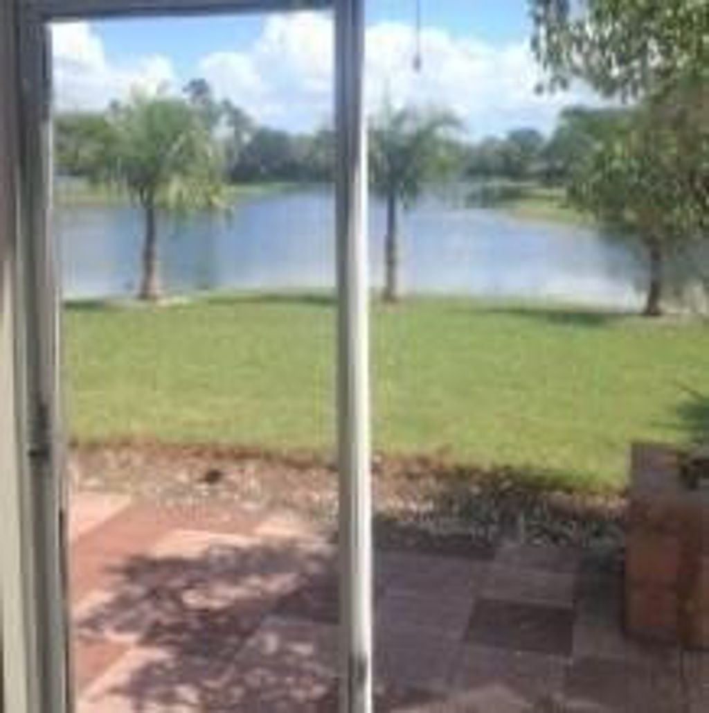 Photo of 1372 Bayview Circle, Weston, FL 33326 (MLS # F10550136)