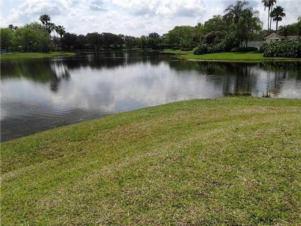 Photo of 1372 Bayview Circle, Weston, FL 33326 (MLS # F10550136)