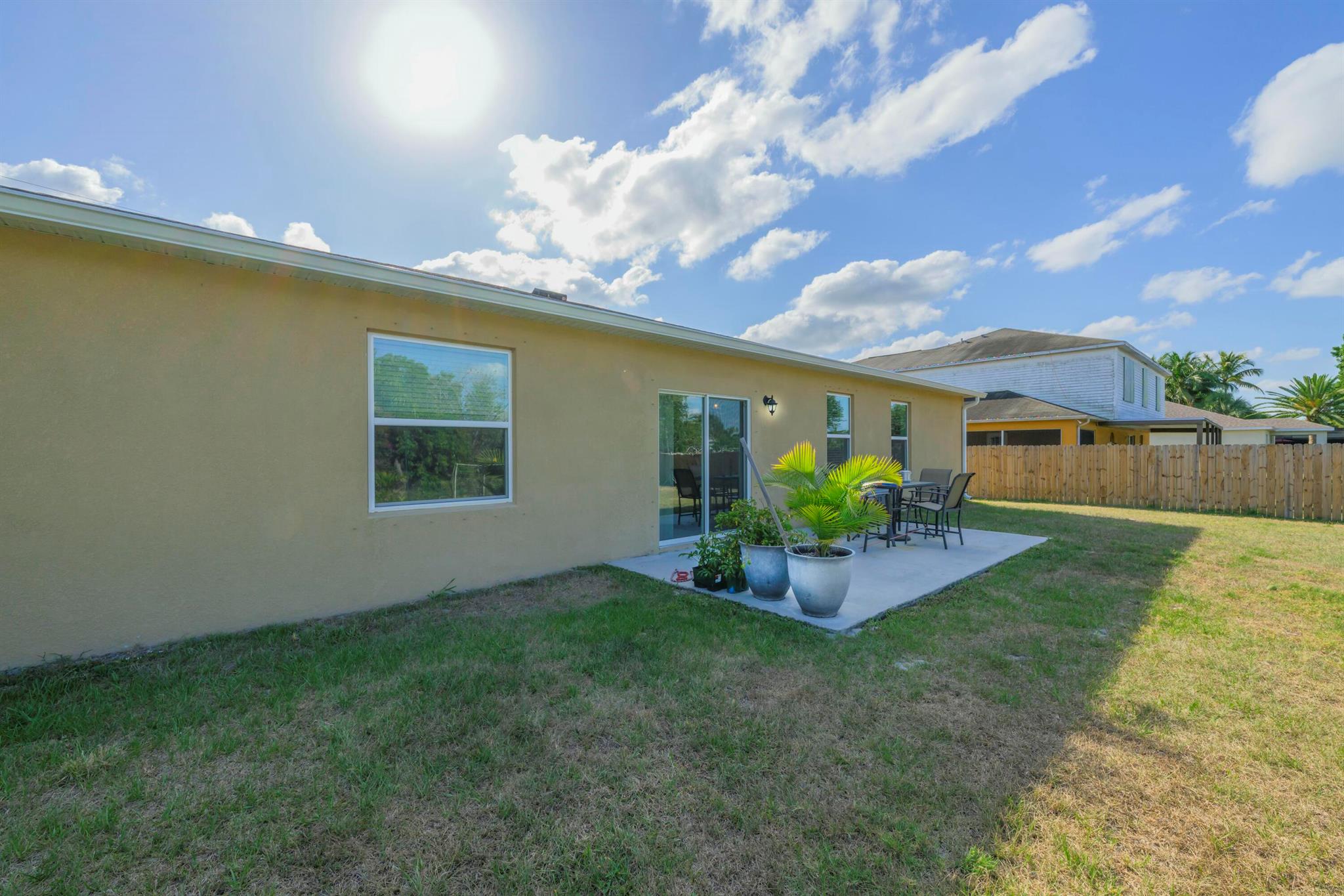 PORT ST LUCIE SECTION 21 - Residential Lease