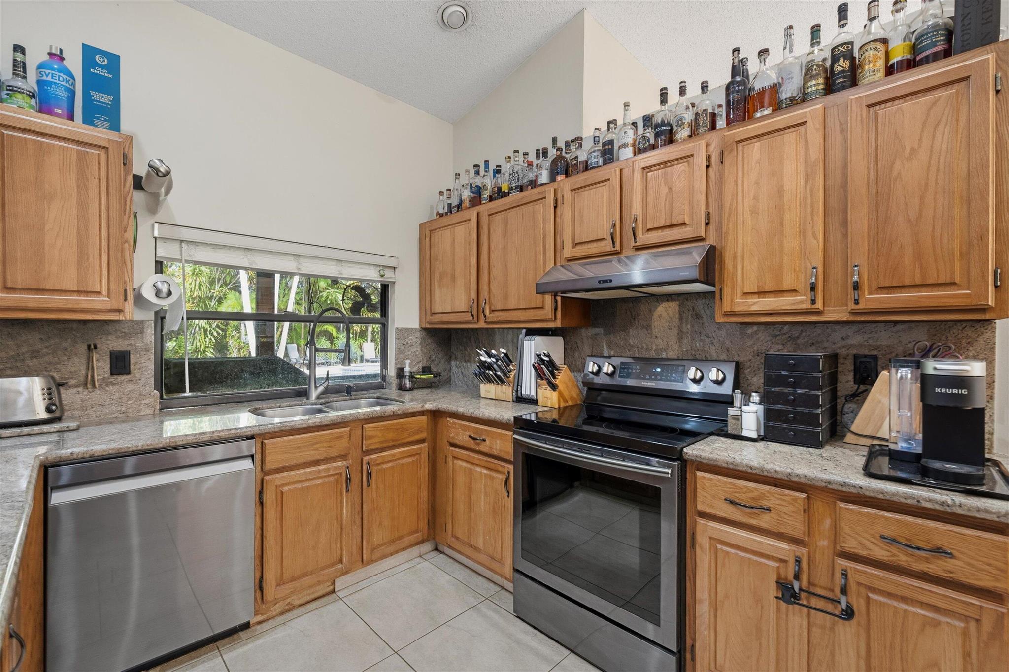 Palm Beach Country Estate - Residential