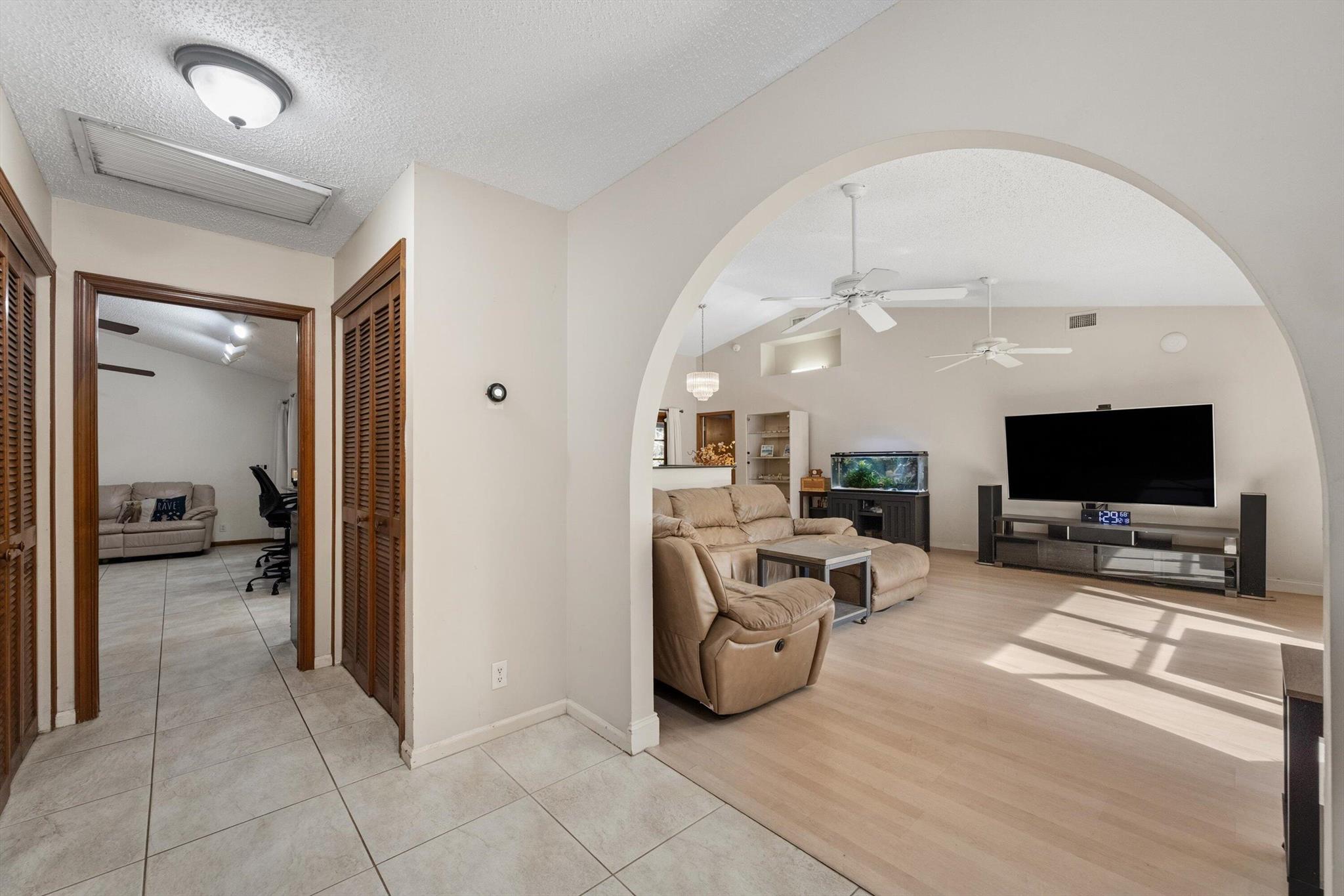 Palm Beach Country Estate - Residential