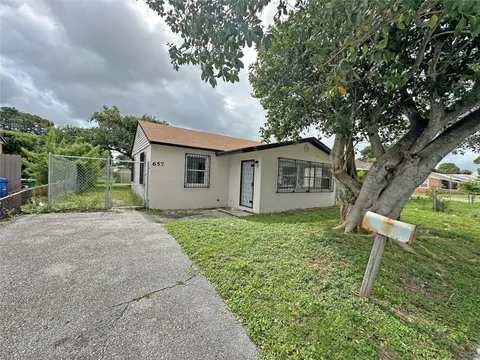 657 W 4th St, Riviera Beach, FL MLS: F10471881
