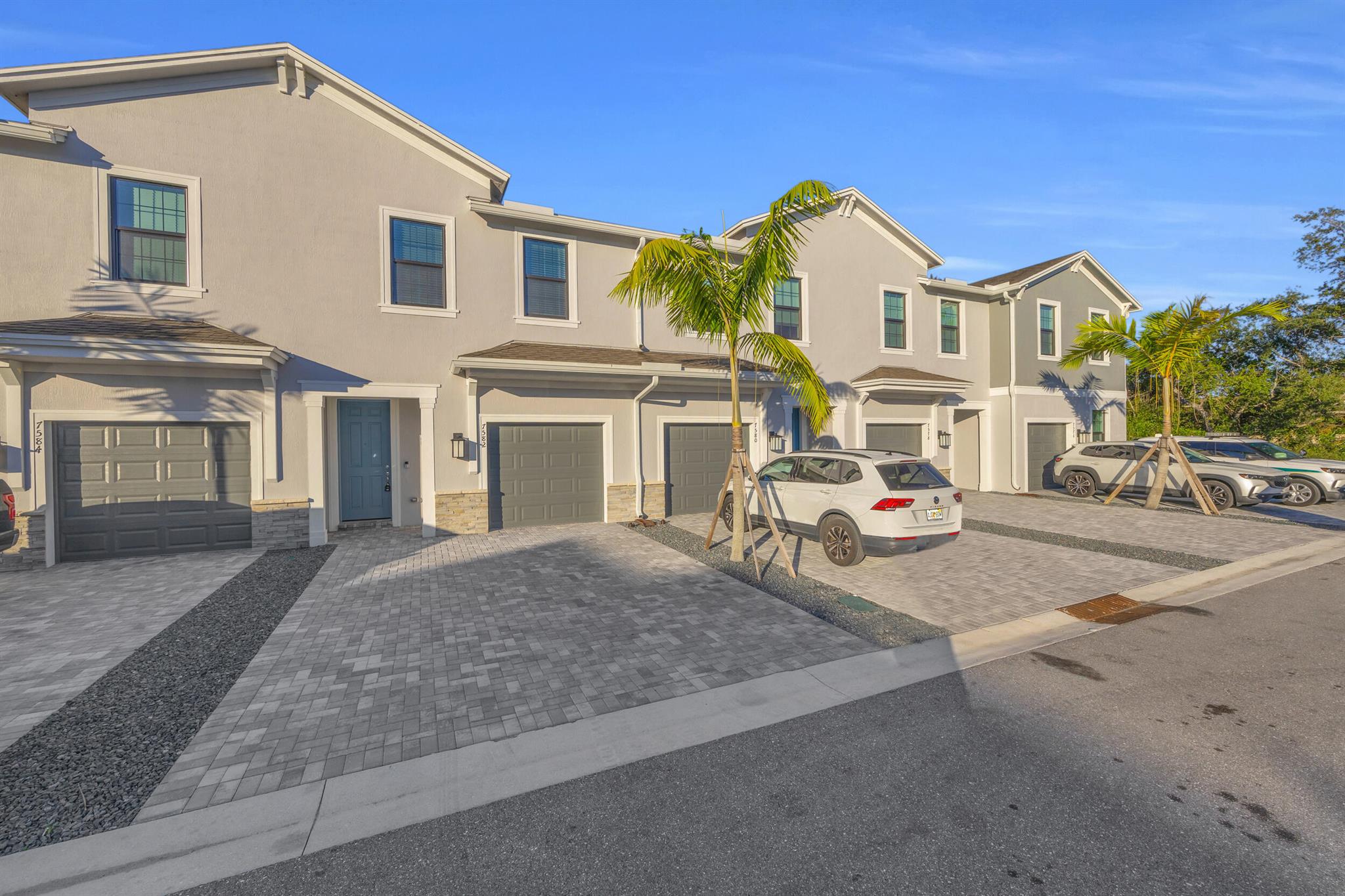 CAMELLIA - Residential Lease