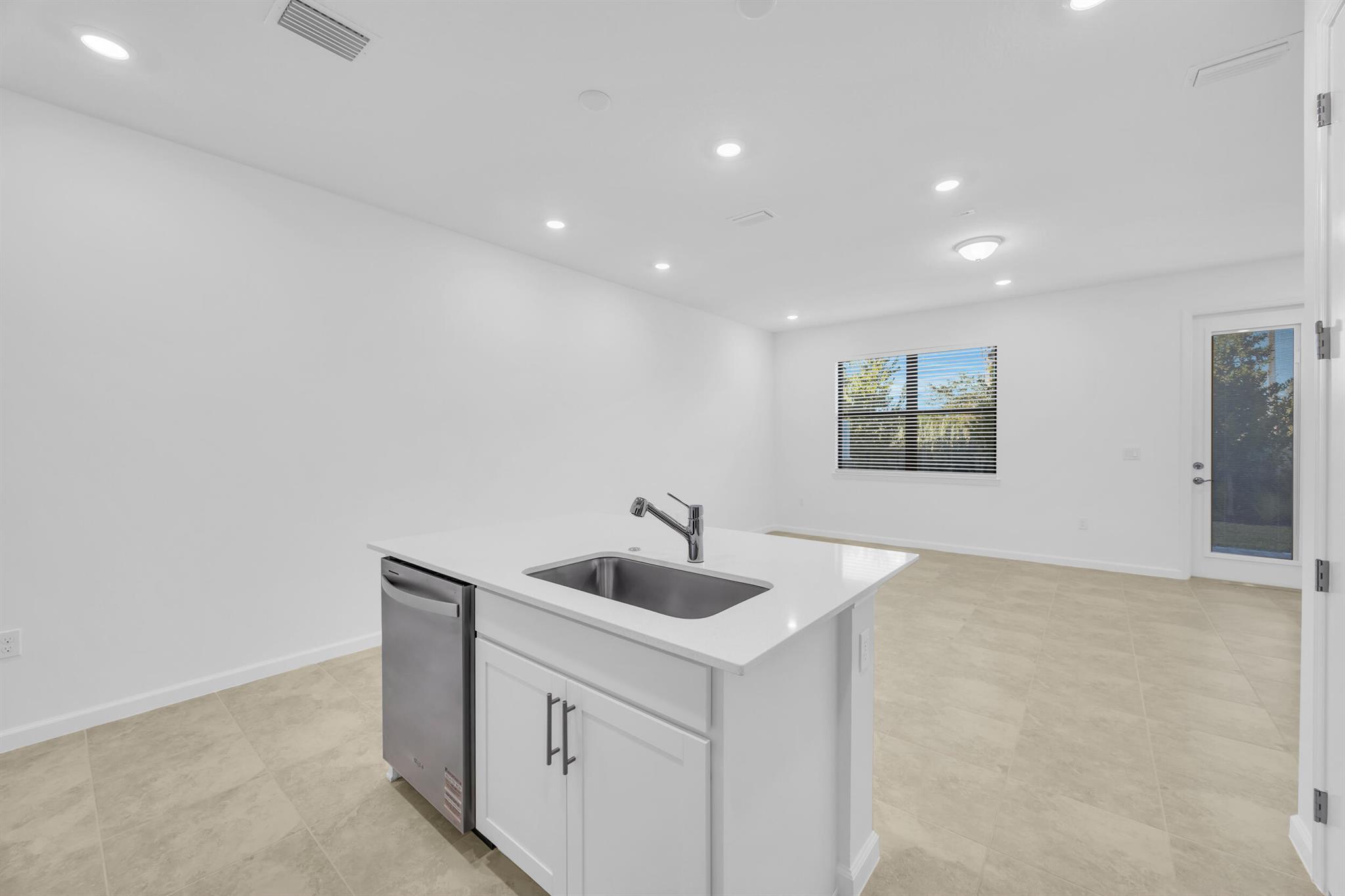 CAMELLIA - Residential Lease