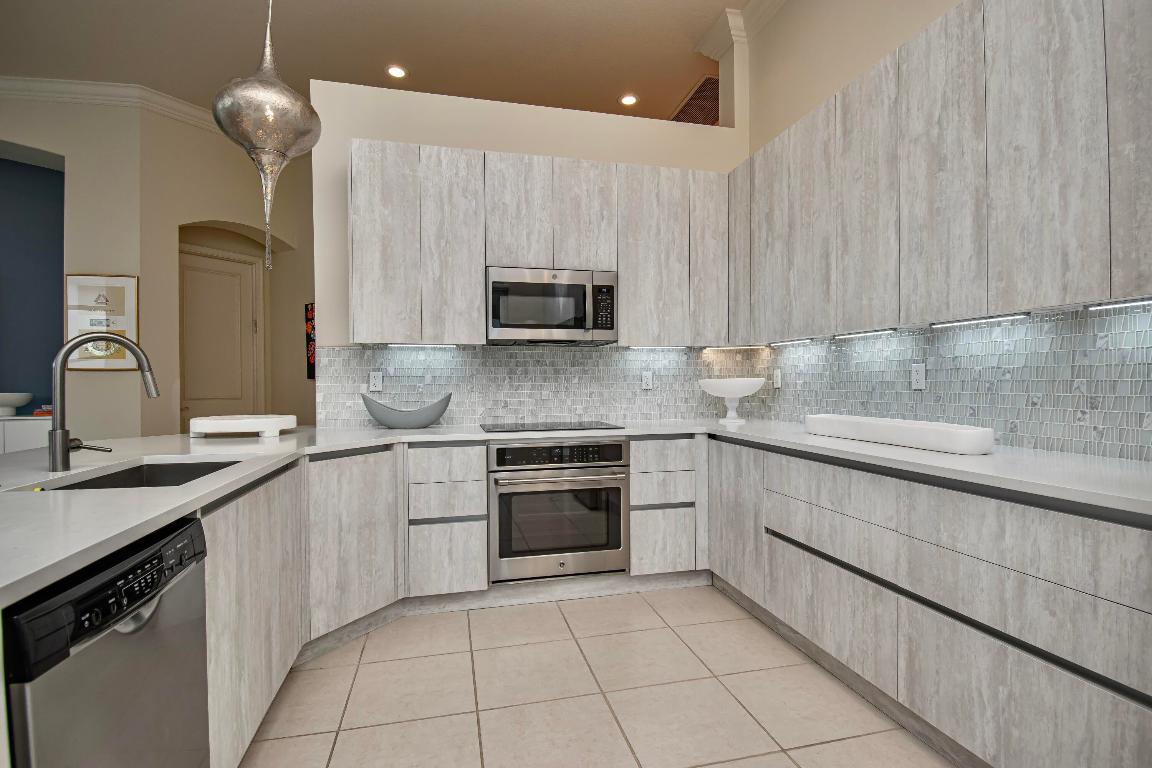 ADDISON RESERVE PAR 15 - Residential