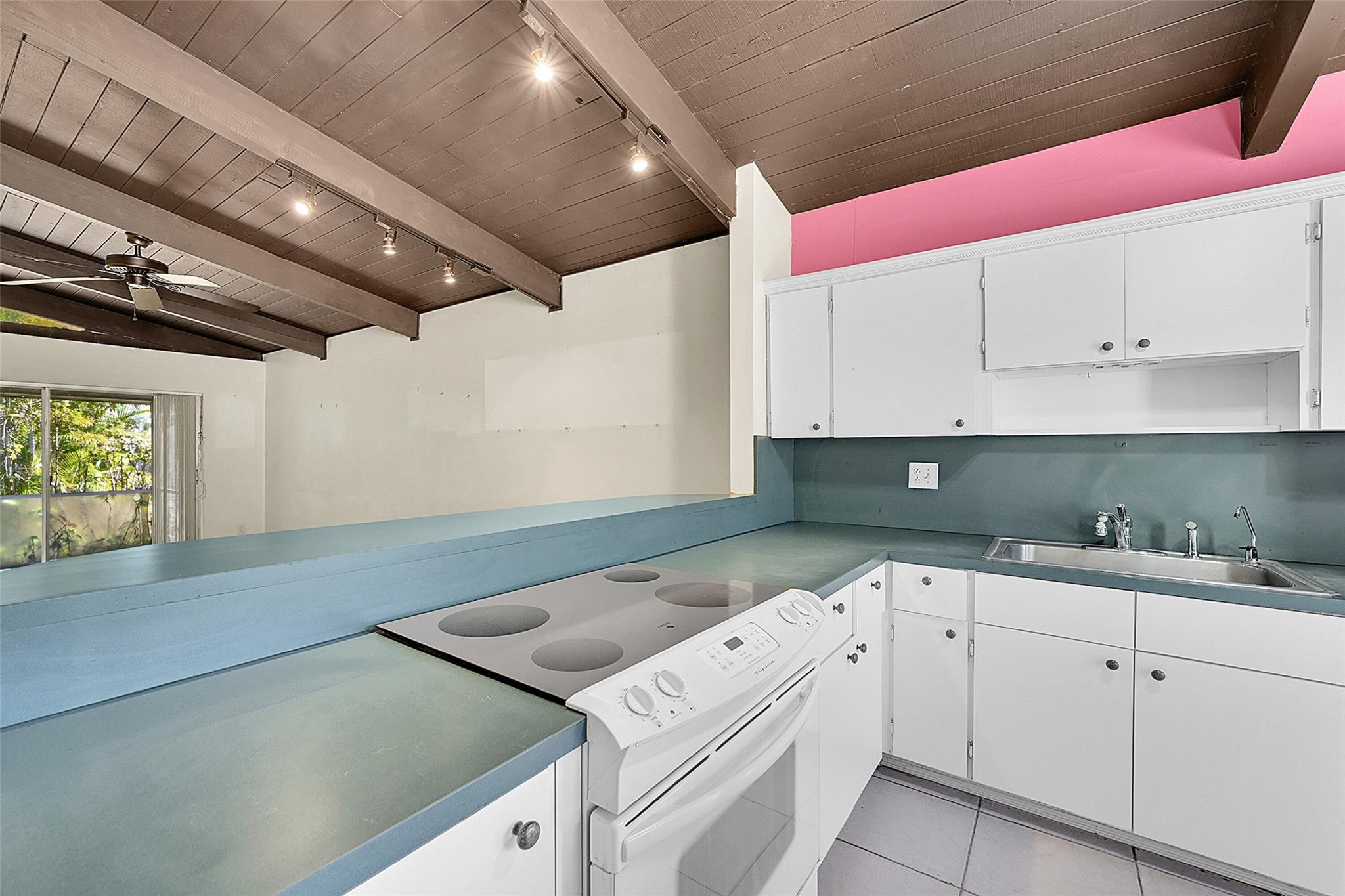 VILLAS AT CARRIAGE HILLS - Residential