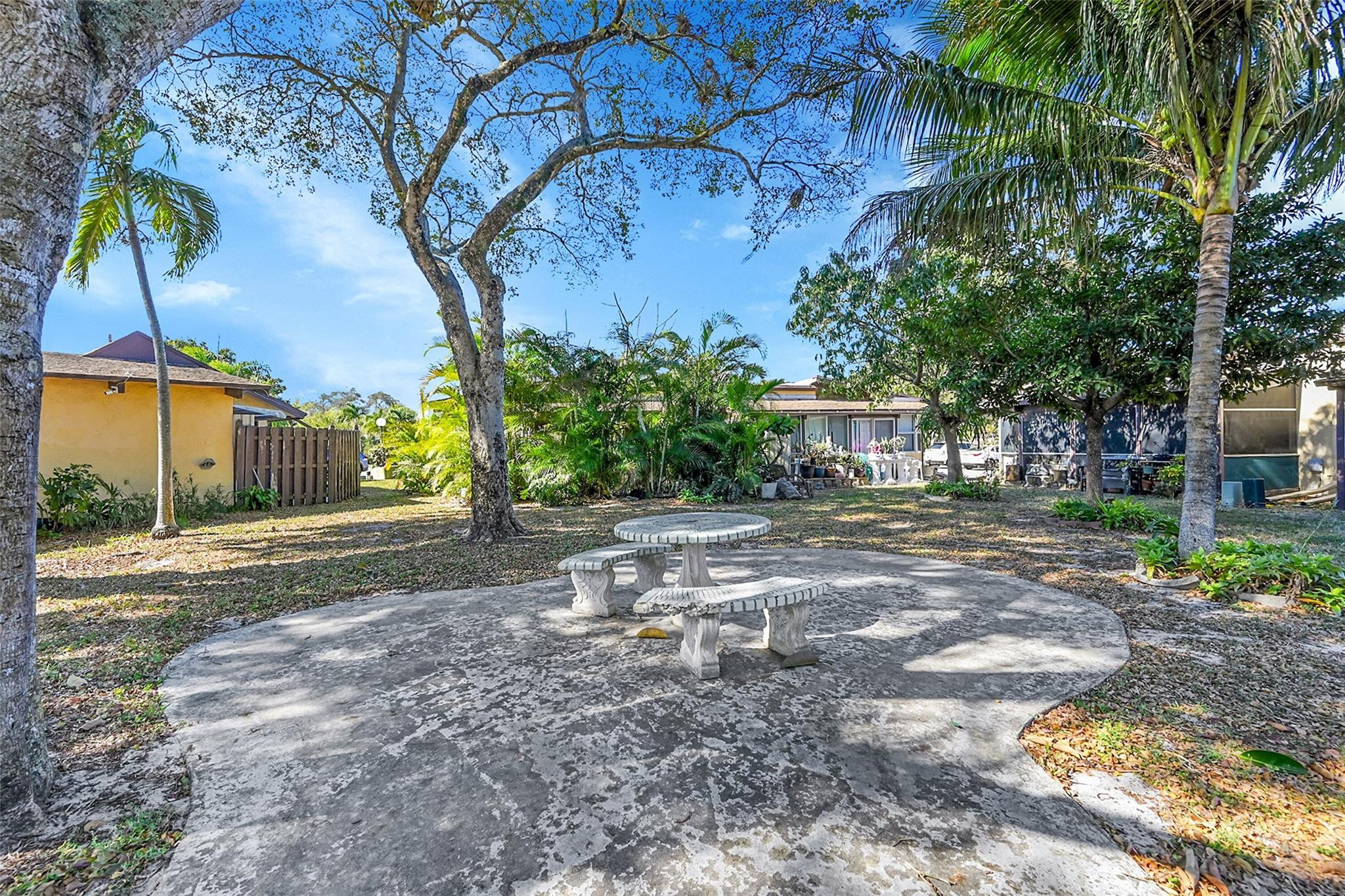 VILLAS AT CARRIAGE HILLS - Residential