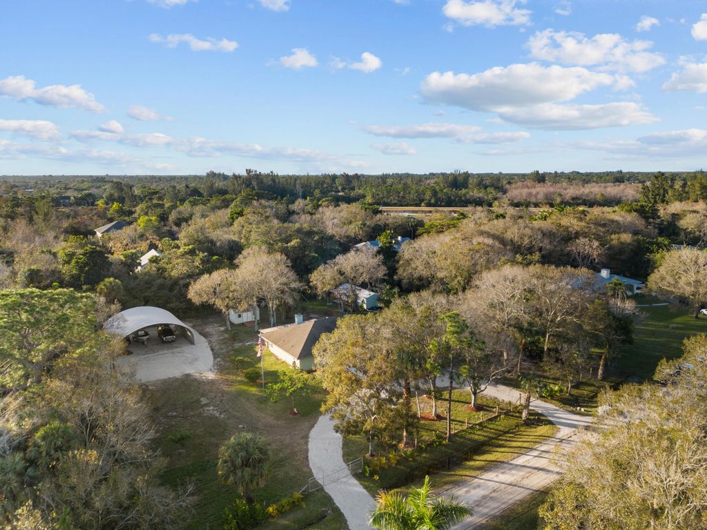 Photo of 15773 87th Trail N, West Palm Beach, FL 33418 (MLS # R10942972)