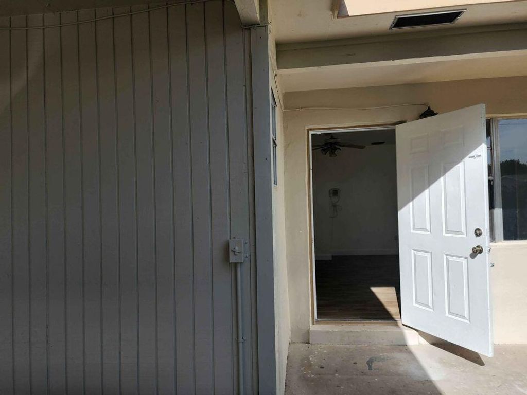 Photo of 117 SW 7th Avenue, Delray Beach, FL 33444 (MLS # R11115248)