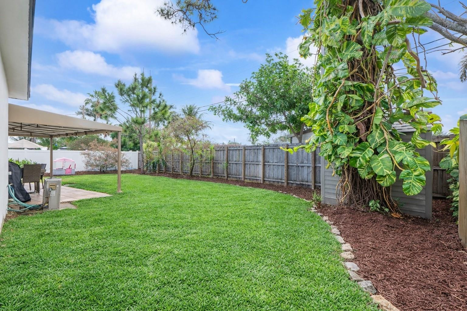 Floranada Ridge Sec A 30- - Residential